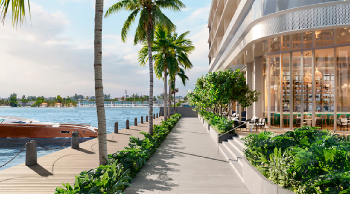 Paseo frente al agua y marina privada de Continuum Club & Residences