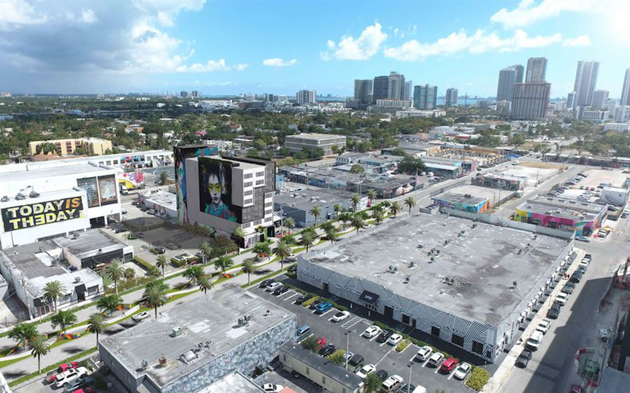 Wynwood Arts District — vista aérea con murales cerca de DUOS Wynwood, Miami