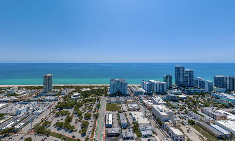 Palma Residences — vista aérea de Miami Beach y el océano Atlántico