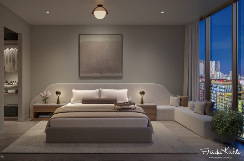 Frida Kahlo Wynwood Residences — habitación principal amoblada con vista a la ciudad