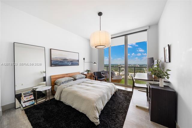 Interior de la residencia en Amoblada con vista a la bahía en Two Midtown