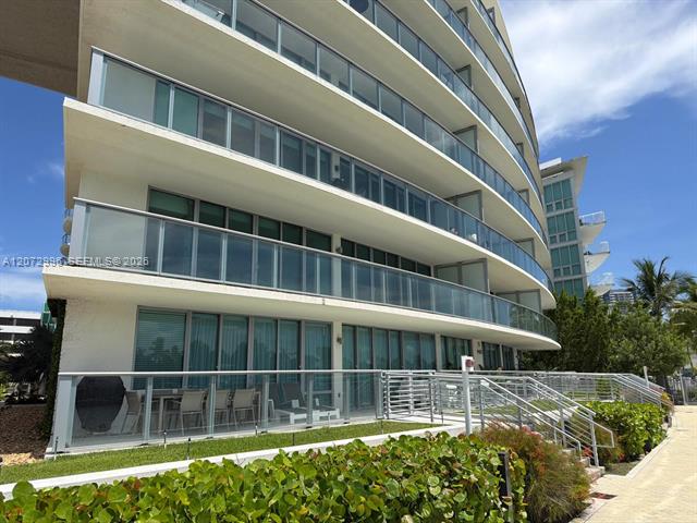 Fachada de Peloro Condo, Miami Beach