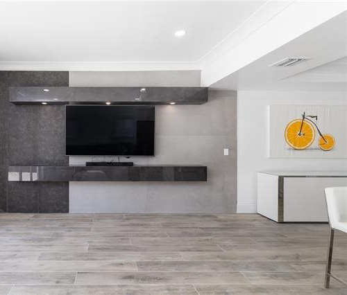 Sala de townhouse en Coconut Grove