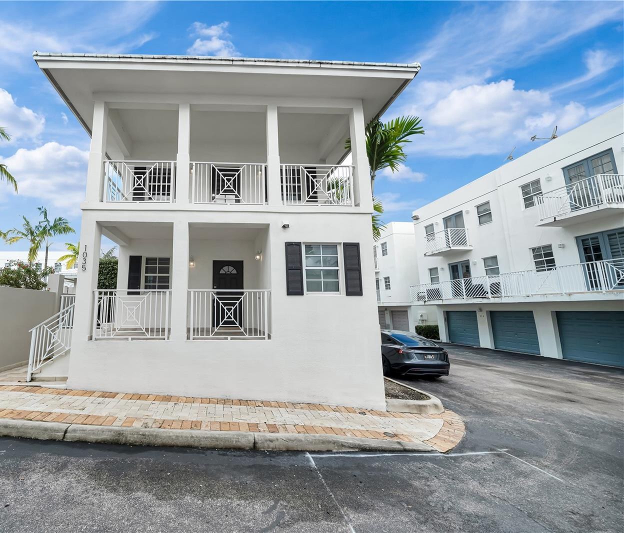Frente de townhouse en The Roads, Miami